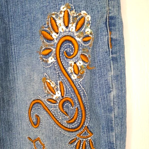 Apollo Jeans Denim Roll Cuffed Embroidered Capris Size 9/10 - Picture 6 of 8